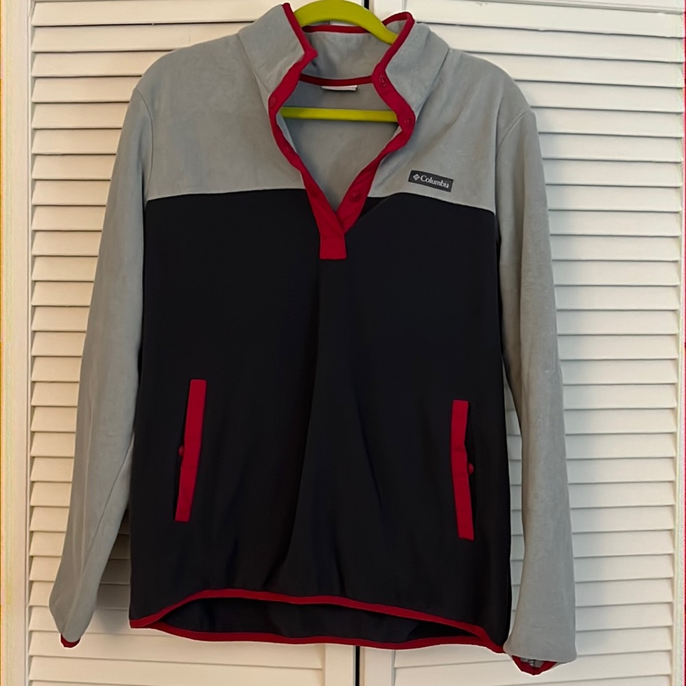 Columbia pullover sweater